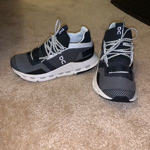 On Cloud- Cloudnova Black|White